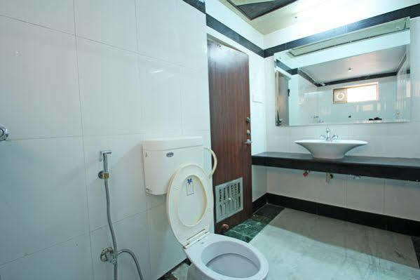 Oyo 9900 Hotel Pioneer Plaza Джодпур Екстериор снимка