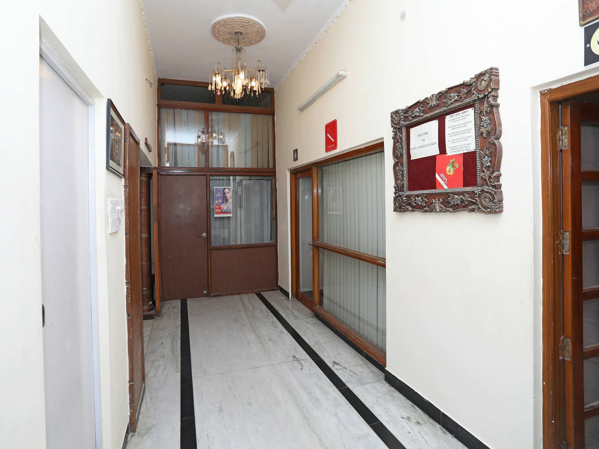 Oyo 9900 Hotel Pioneer Plaza Джодпур Екстериор снимка